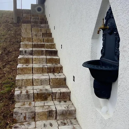 Queen Alpine Apartman Cerklje na Gorenjskem